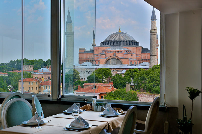Hotel The