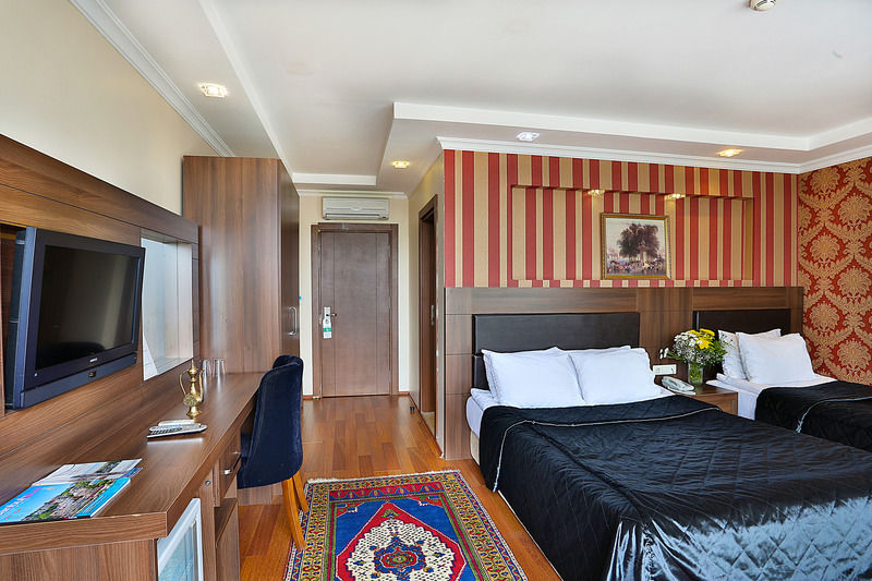 Hotel The