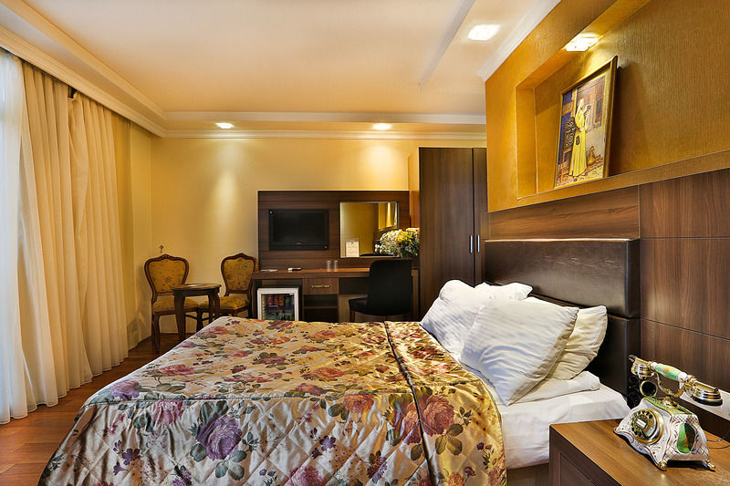 Hotel The
