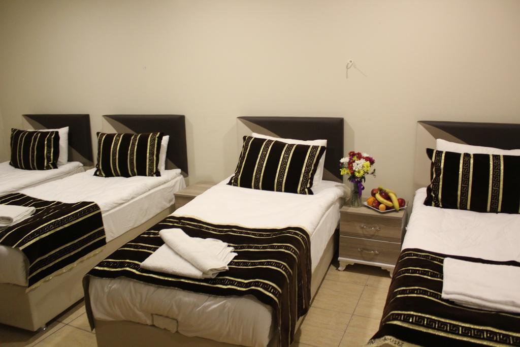 Hotel Goeruer 3*