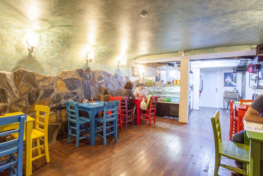 Otel Dora