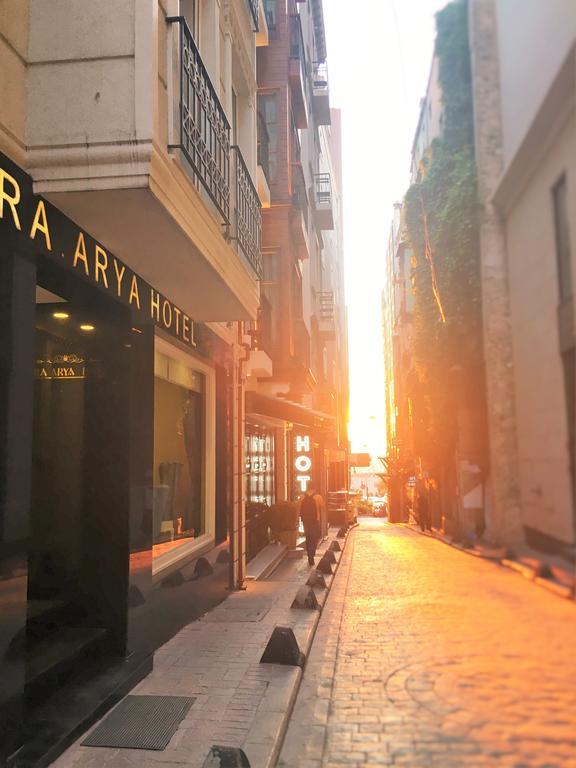 Hotel Pera Arya