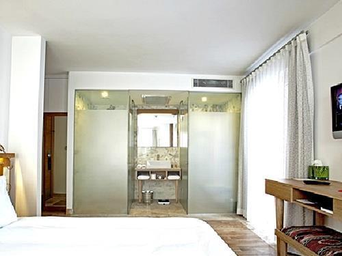 Neda Istanbul