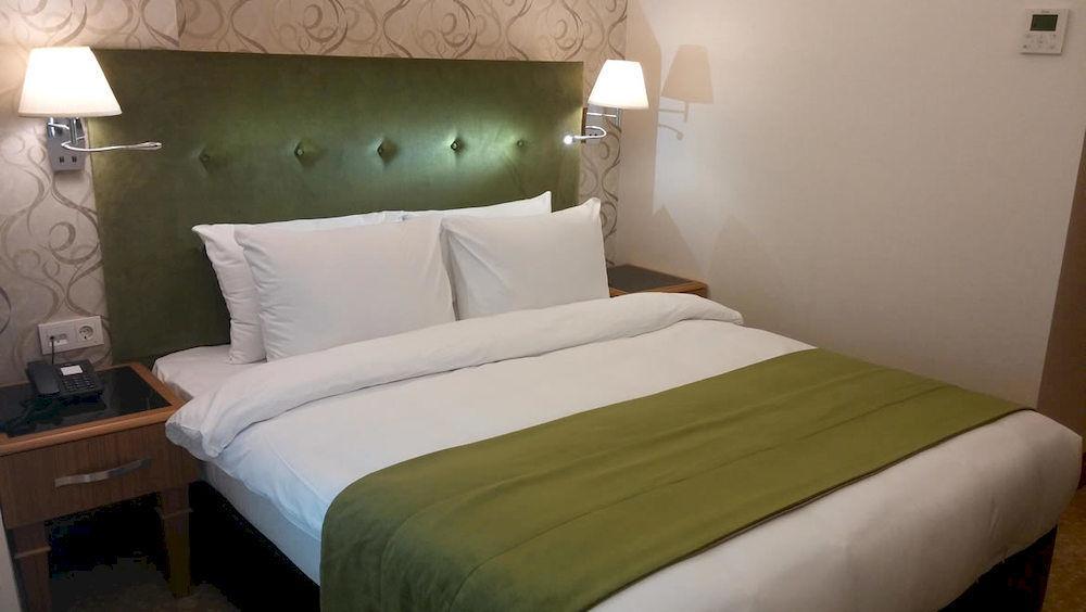 Otel Bizim