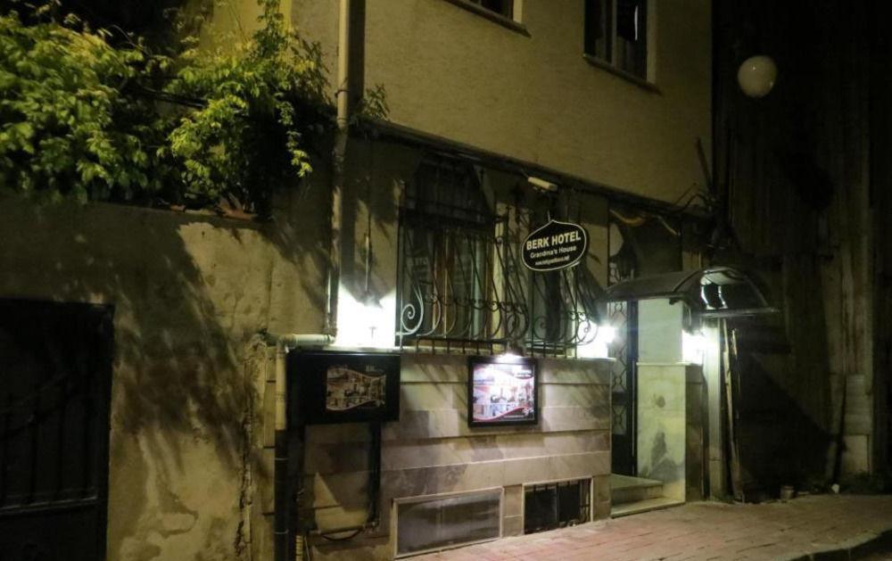 Hotel Berk - Grandma's House