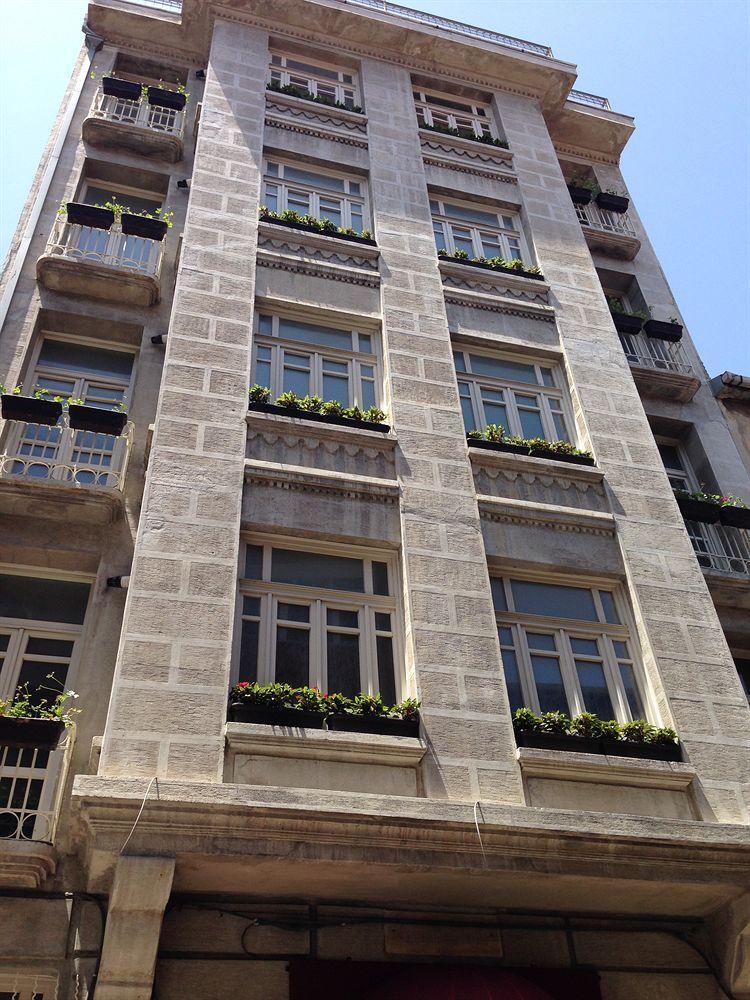 Omer Hayyam Suites 3*