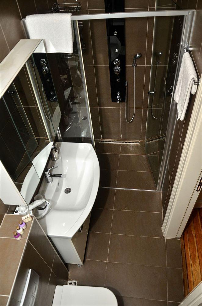 Omer Hayyam Suites 3*