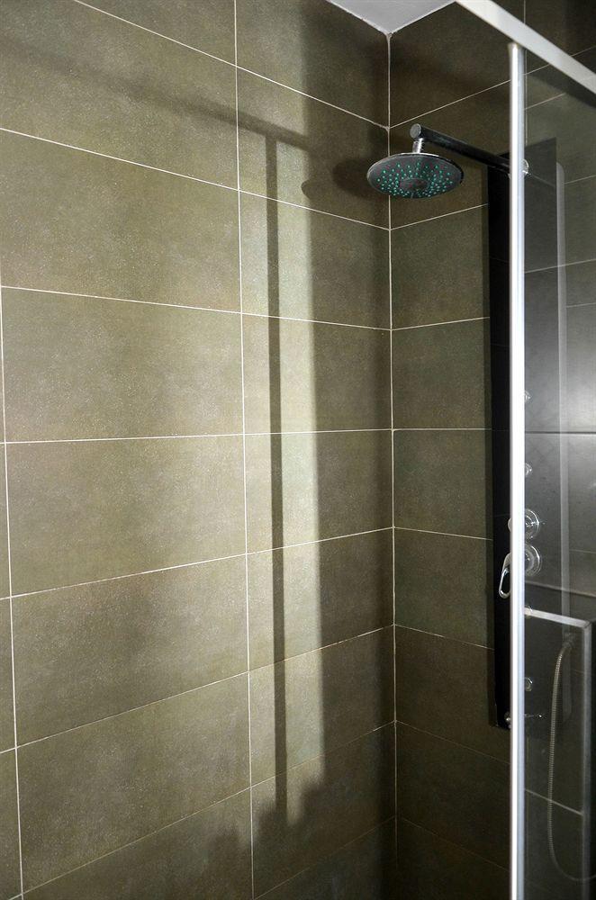 Omer Hayyam Suites 3*