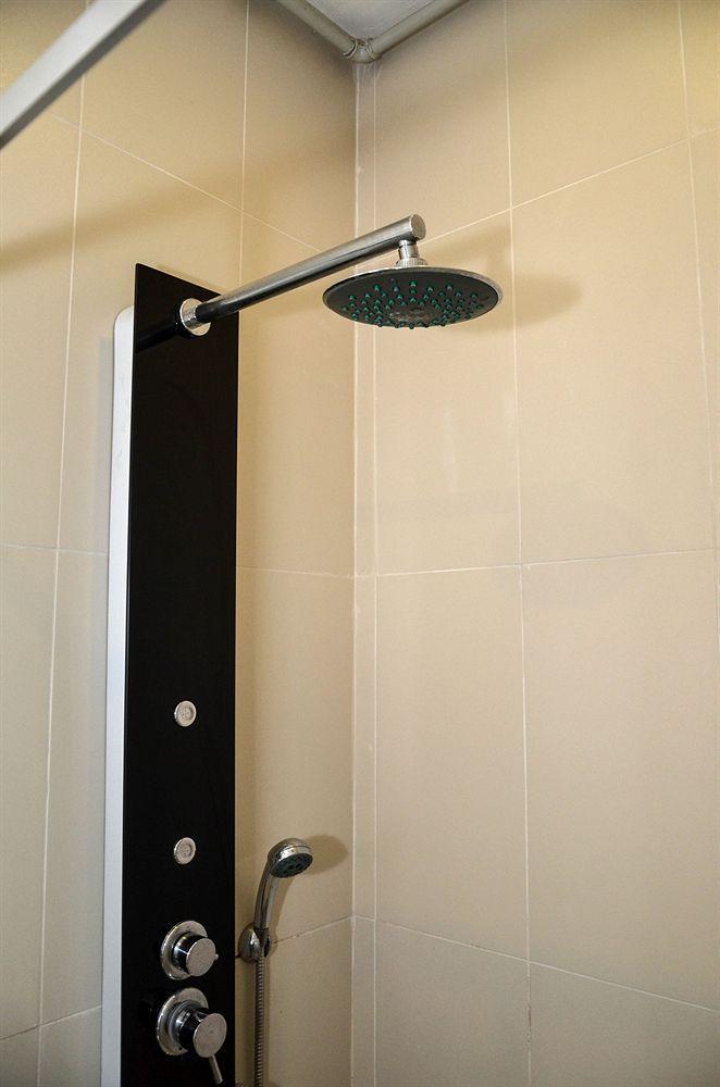 Omer Hayyam Suites 3*
