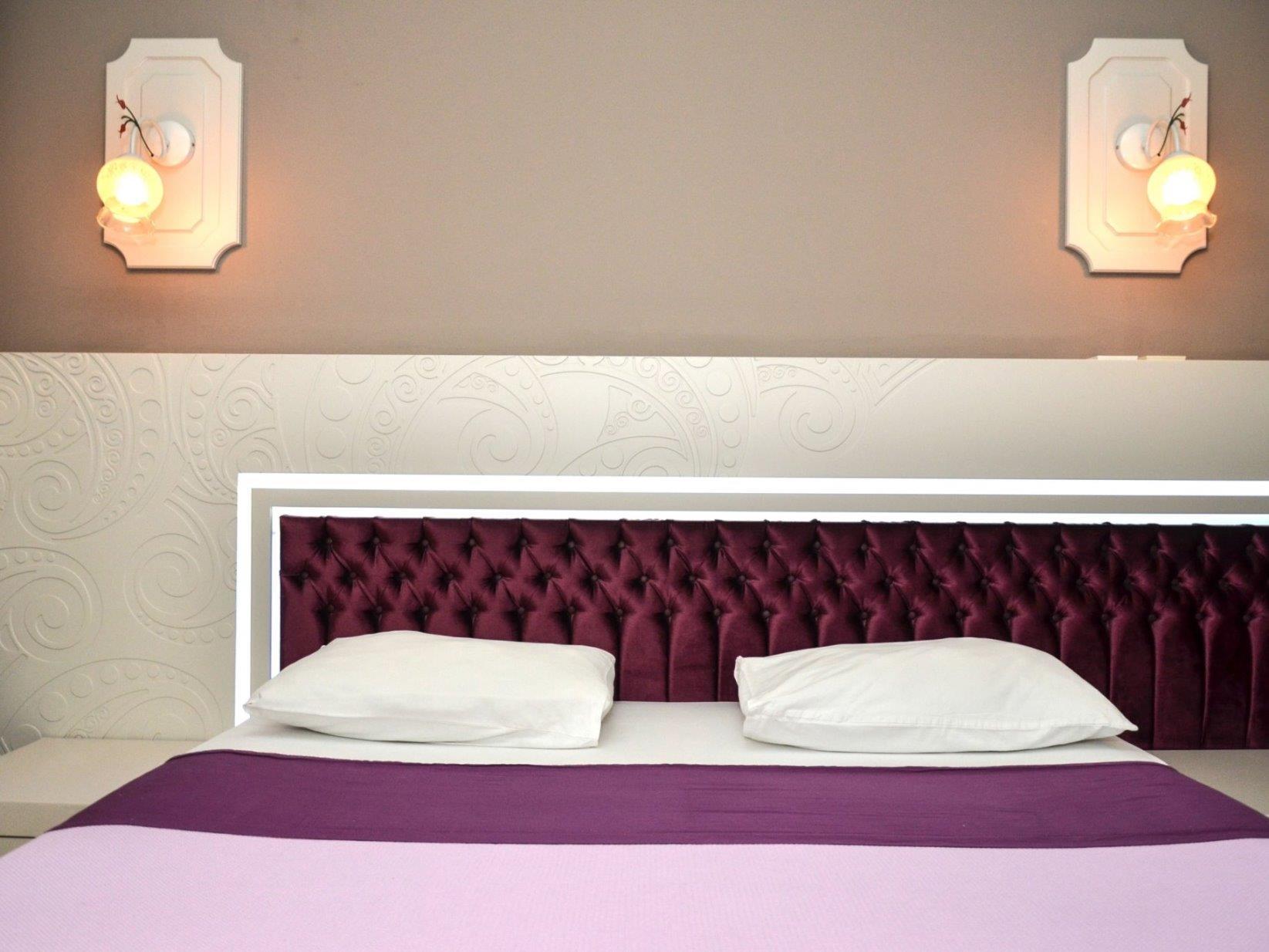 Omer Hayyam Suites Aparthotel