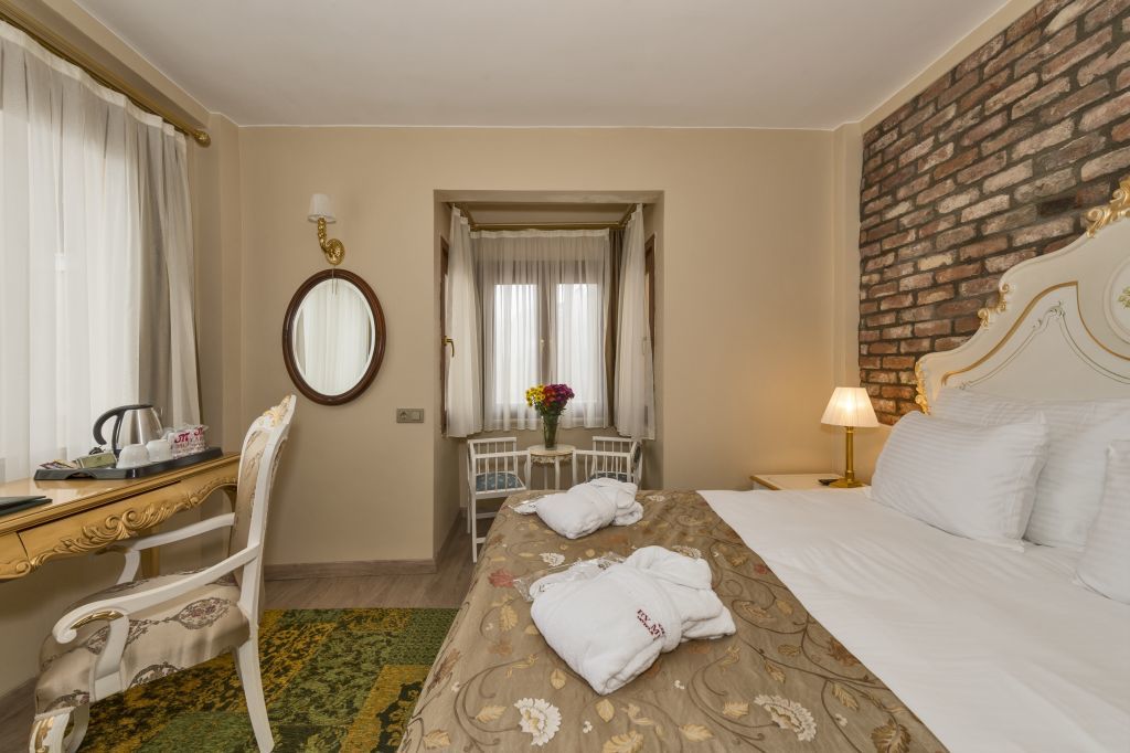 By Murat Royal Galata Hotel
