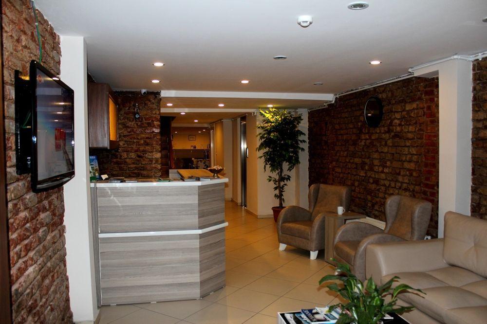 Pera Main Hotel 2*