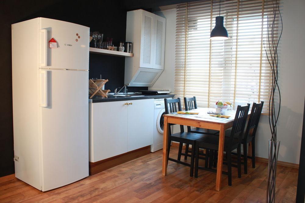 212 Aparthotel 4*