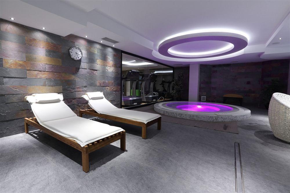 Queen & Hotel 4*