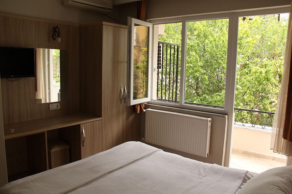 Bonjour Hotel Hotel 3*