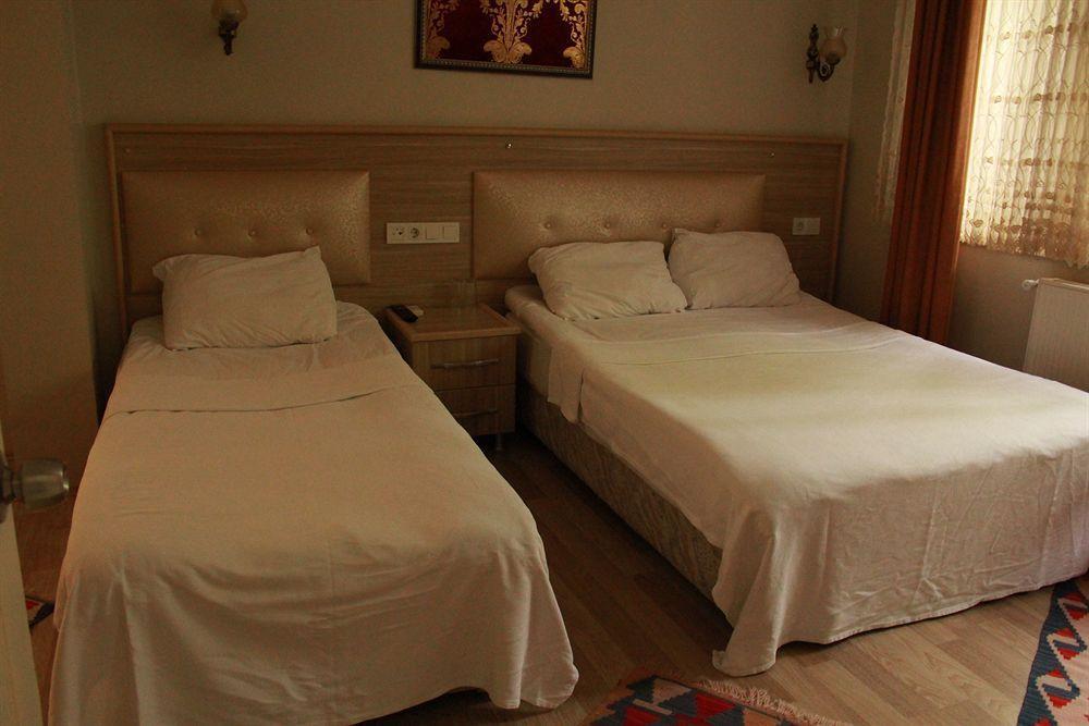 Bonjour Hotel 3*