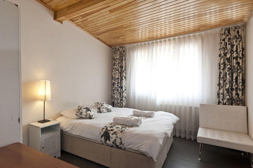 Adonis House Taksim 3*