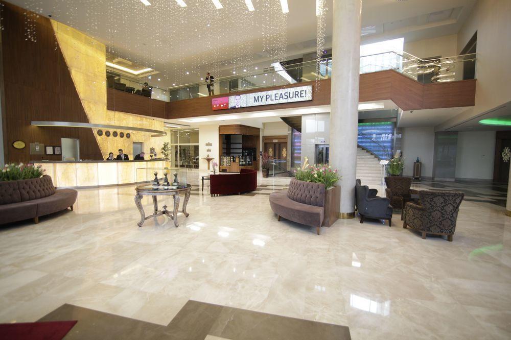 Doubletree By Hilton Atasehir & Conference Centre 5*