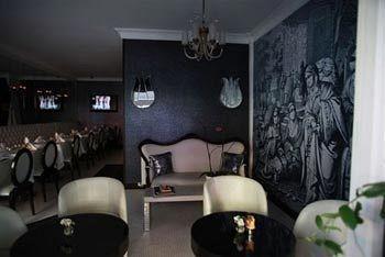 Tria Elegance Hotel