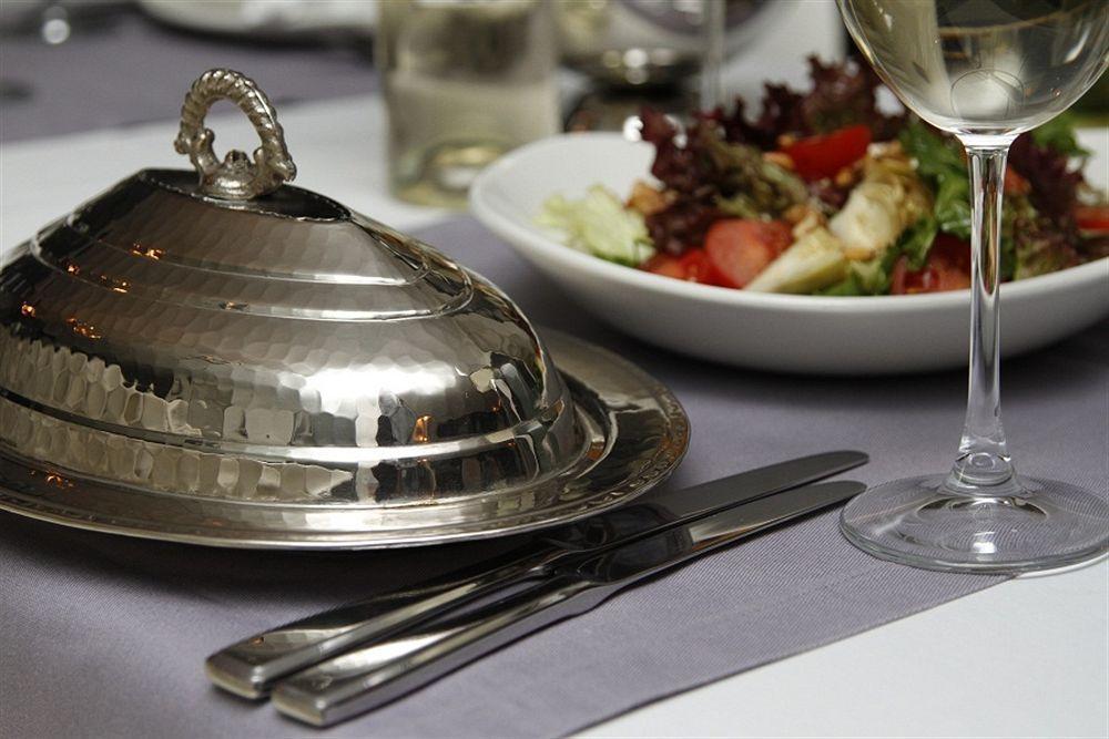 Tria Elegance Hotel