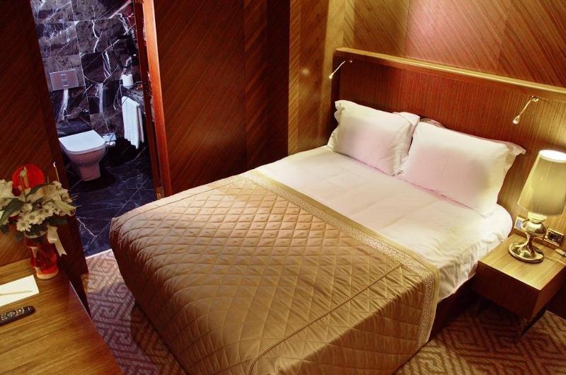 Bosphorus Hotel 4*