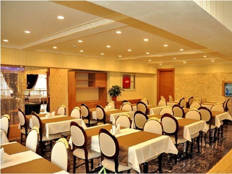 Hotel Alfa 4*