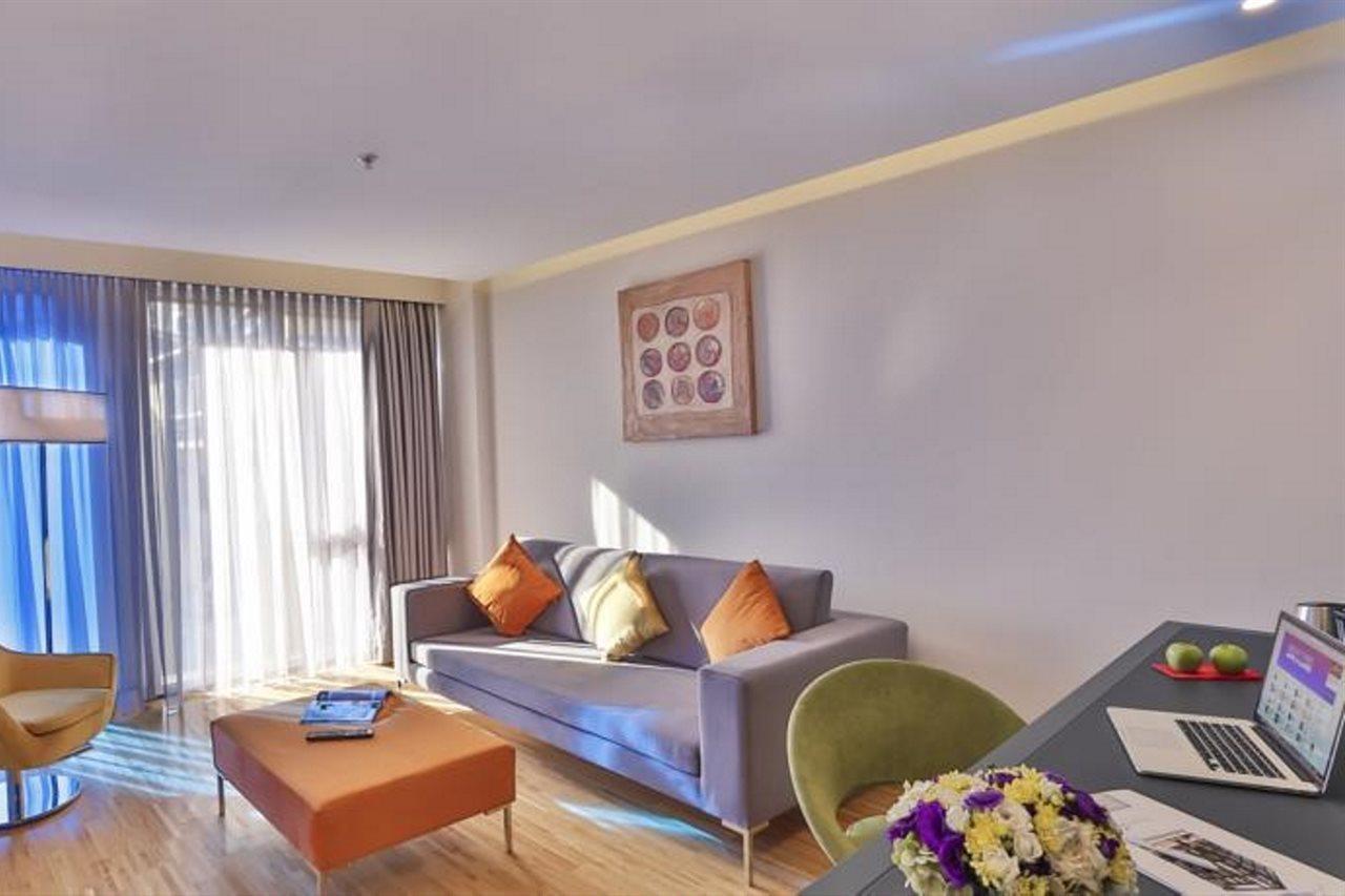 Hotel Business Life 4*
