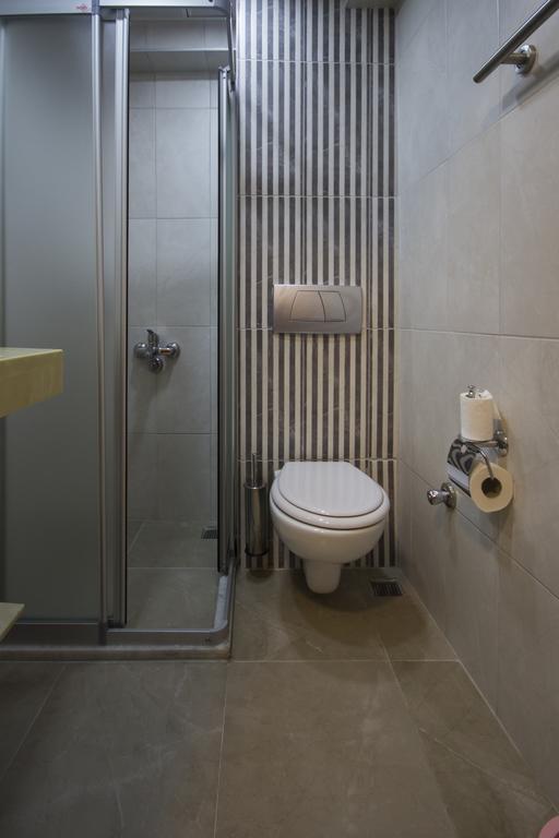 Otel Bestur *