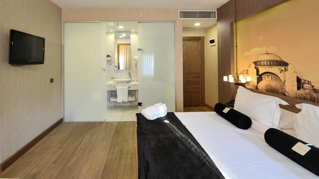 Saint Sophia Hotel 4*