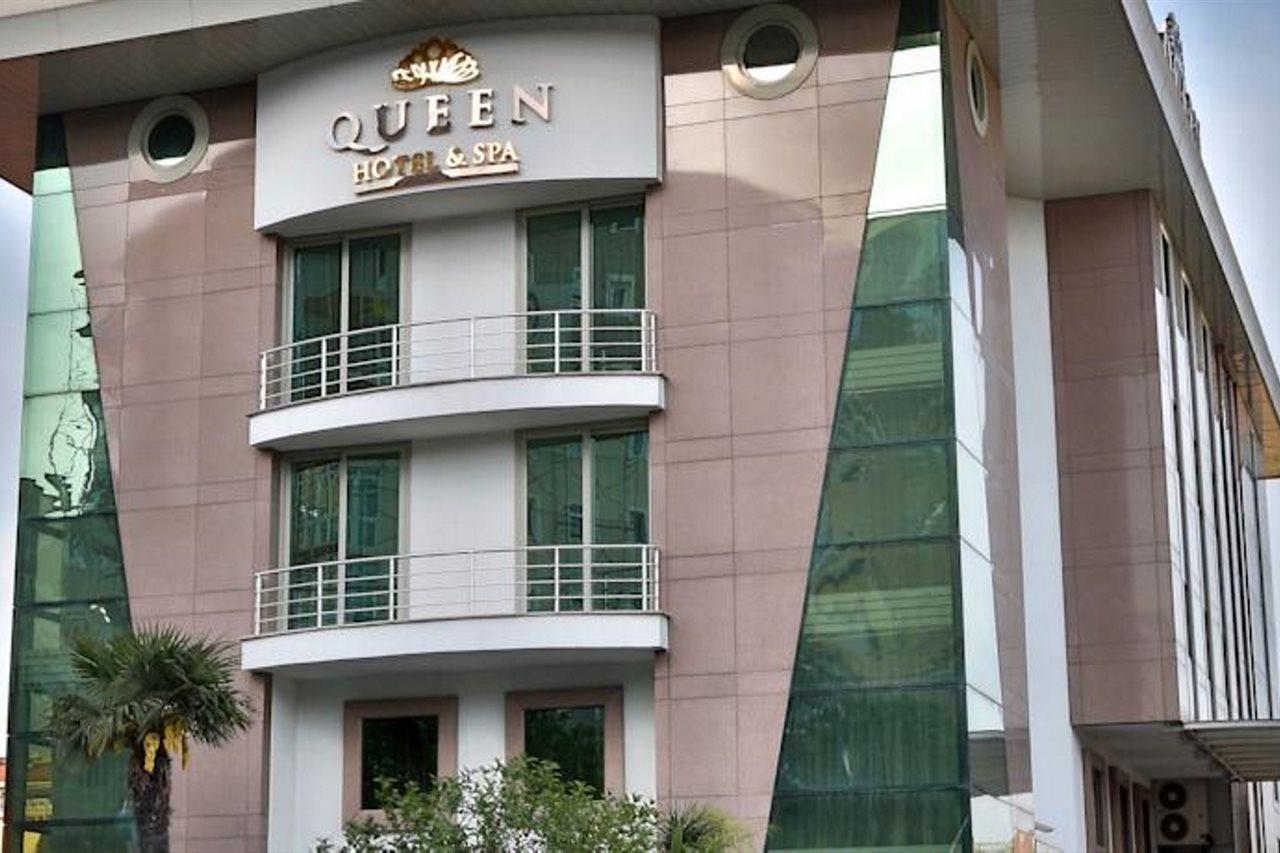 Queen & Hotel