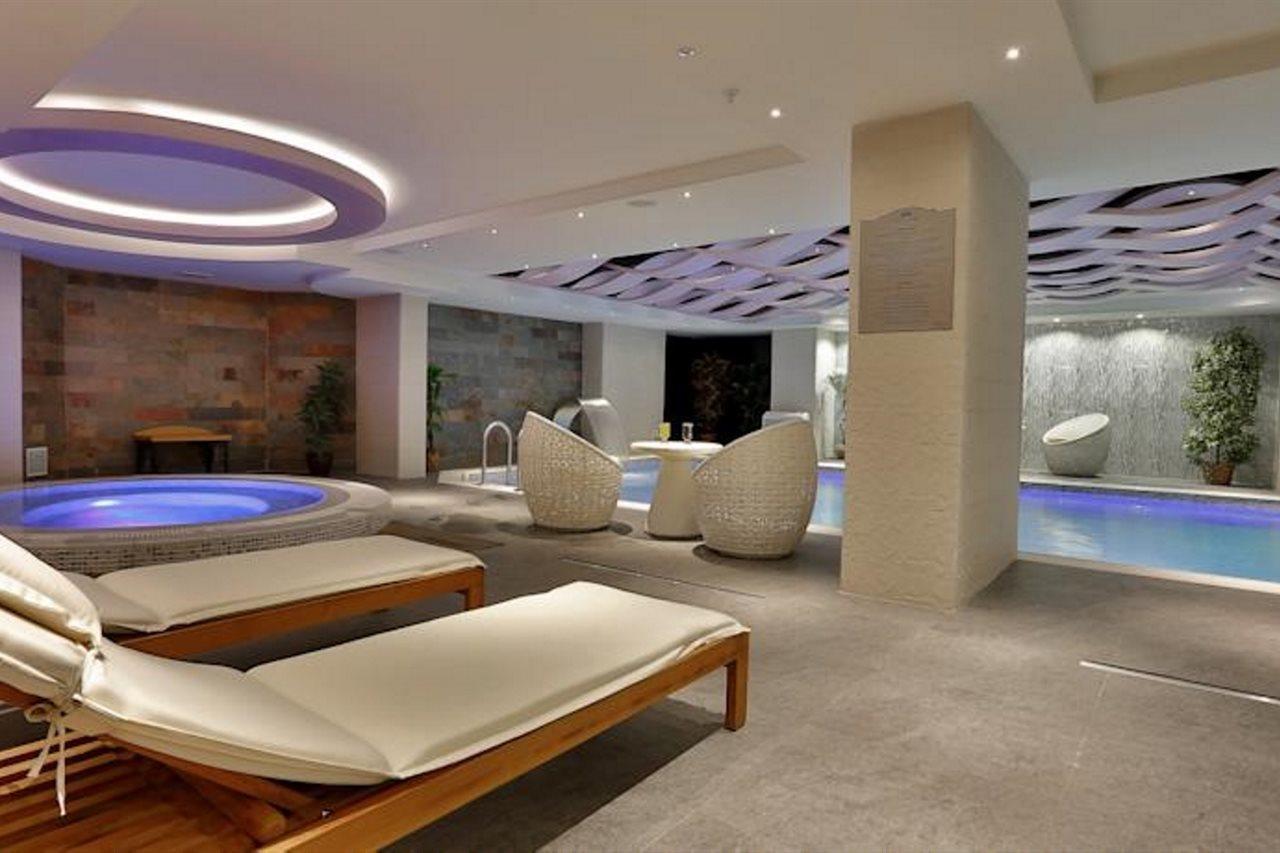 Queen & 4* Istanbul