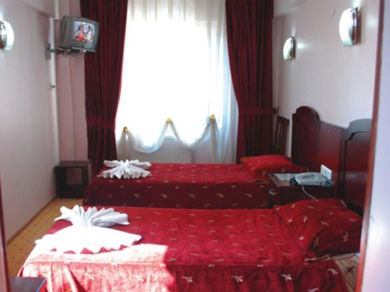 Grand Liza Hotel 3*