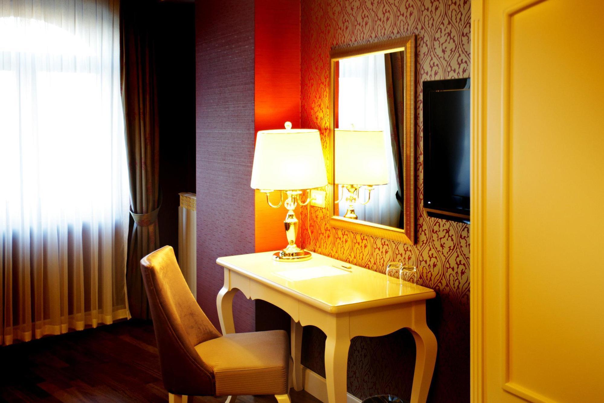 My Roomi Hotel 4*