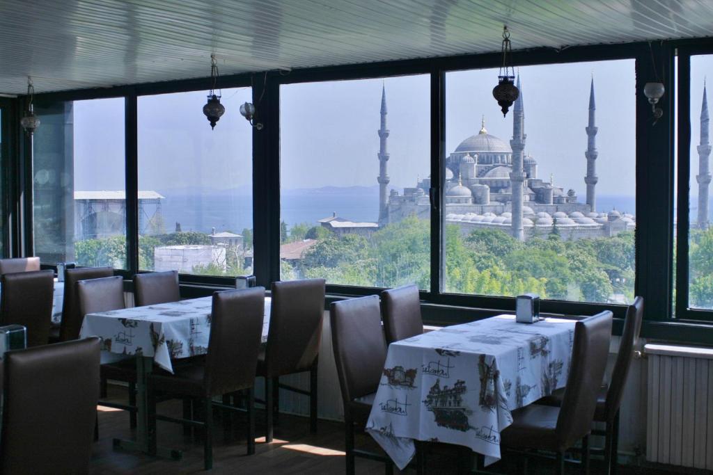 Esra Sultan Petrol 3*