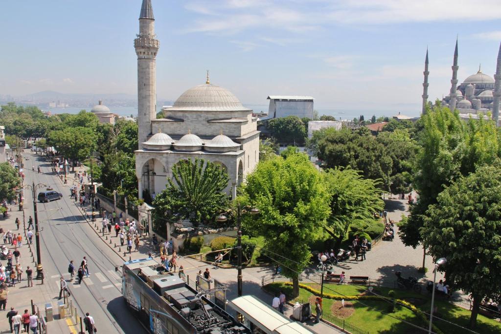 Esra Sultan Petrol 3*