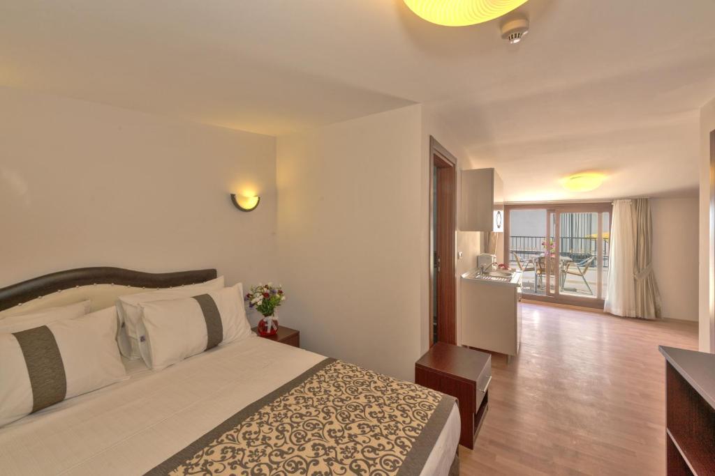 Taxim Marin Hotel