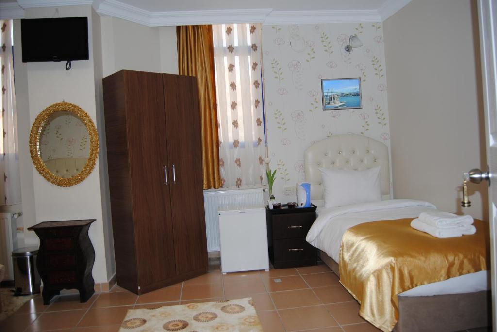 Lotus Hotel