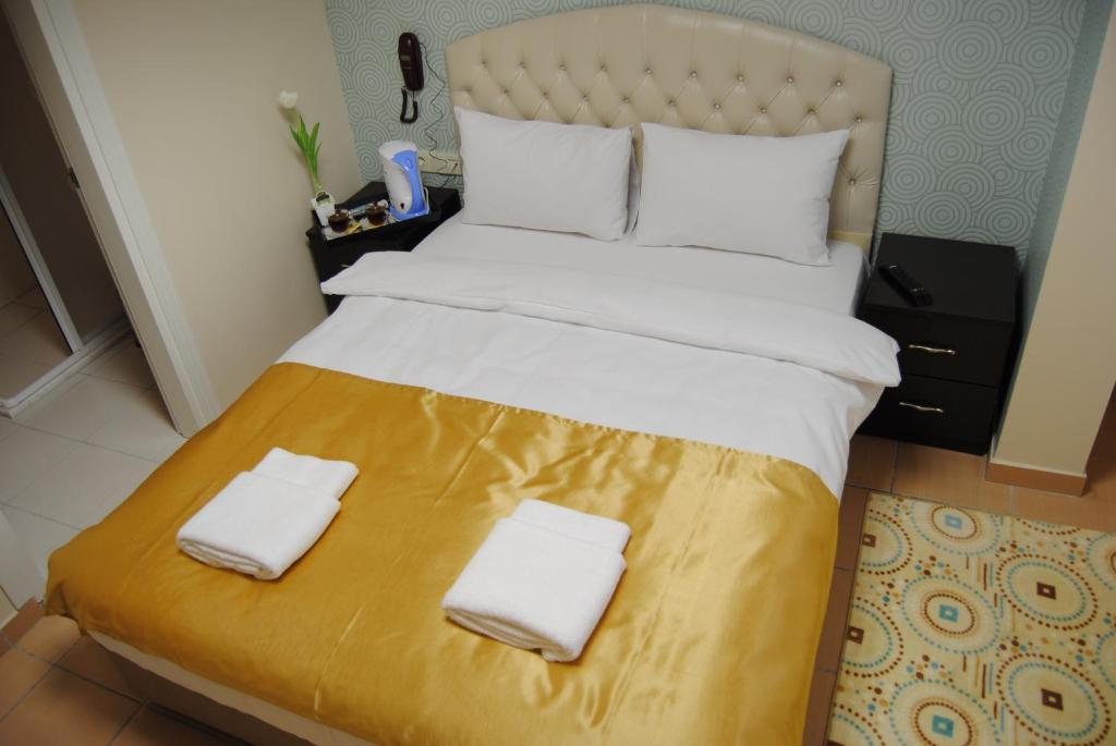 Lotus Hotel 3*