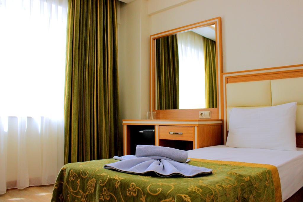 Buyuk Paris Hotel