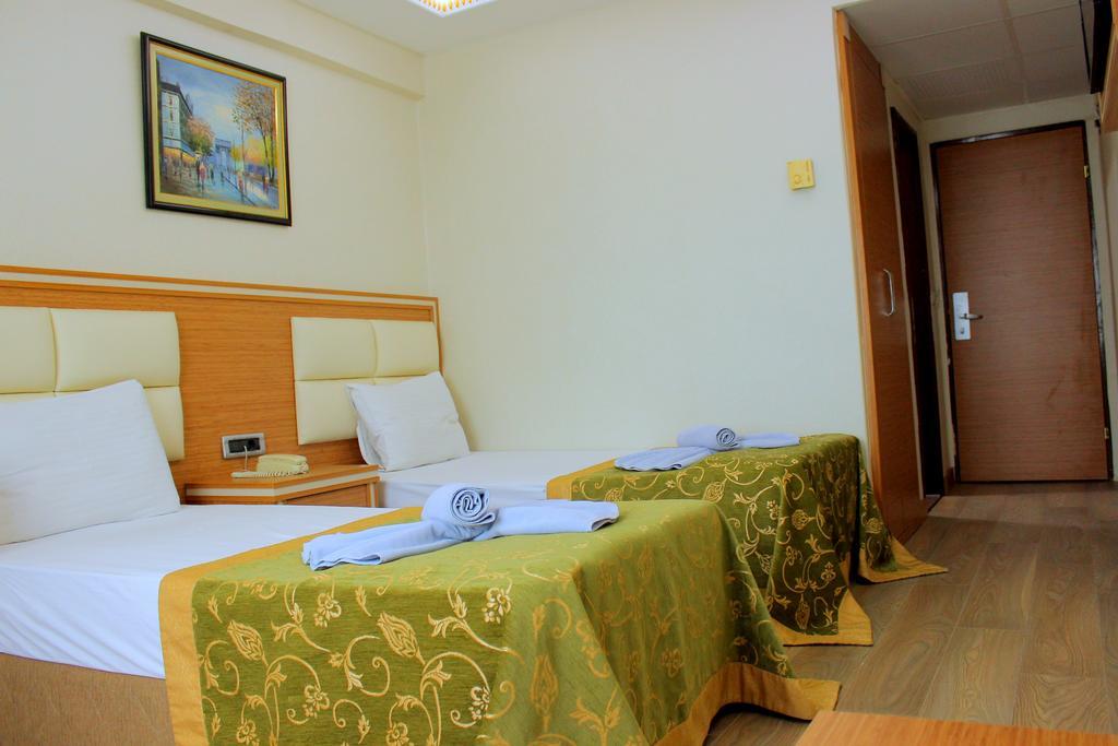 Buyuk Paris Hotel 3*
