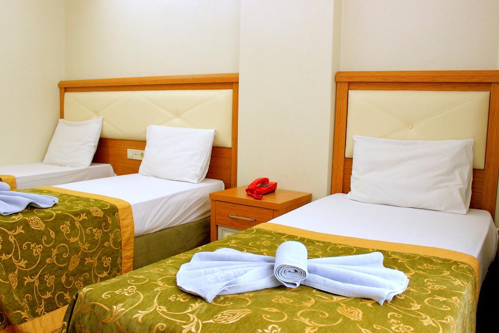 Hotel Buyuk Paris