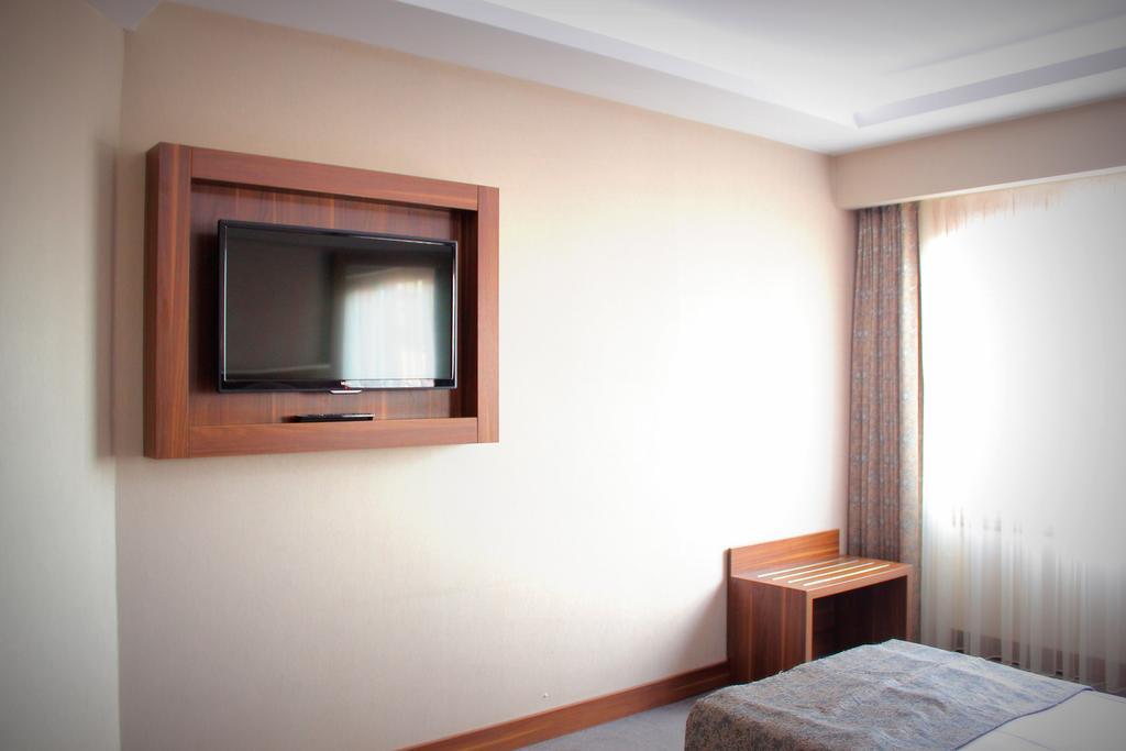 Hotel Buyuk Paris 3*