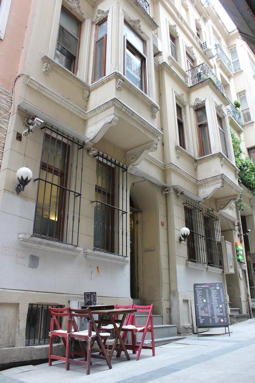 Chambers Of The Boheme * Istanbul