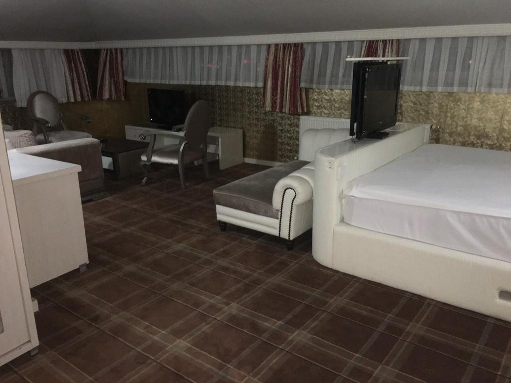 City Wall Hotel 3*