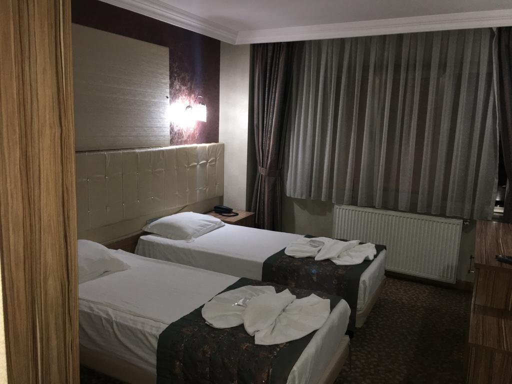 City Wall Hotel 3*