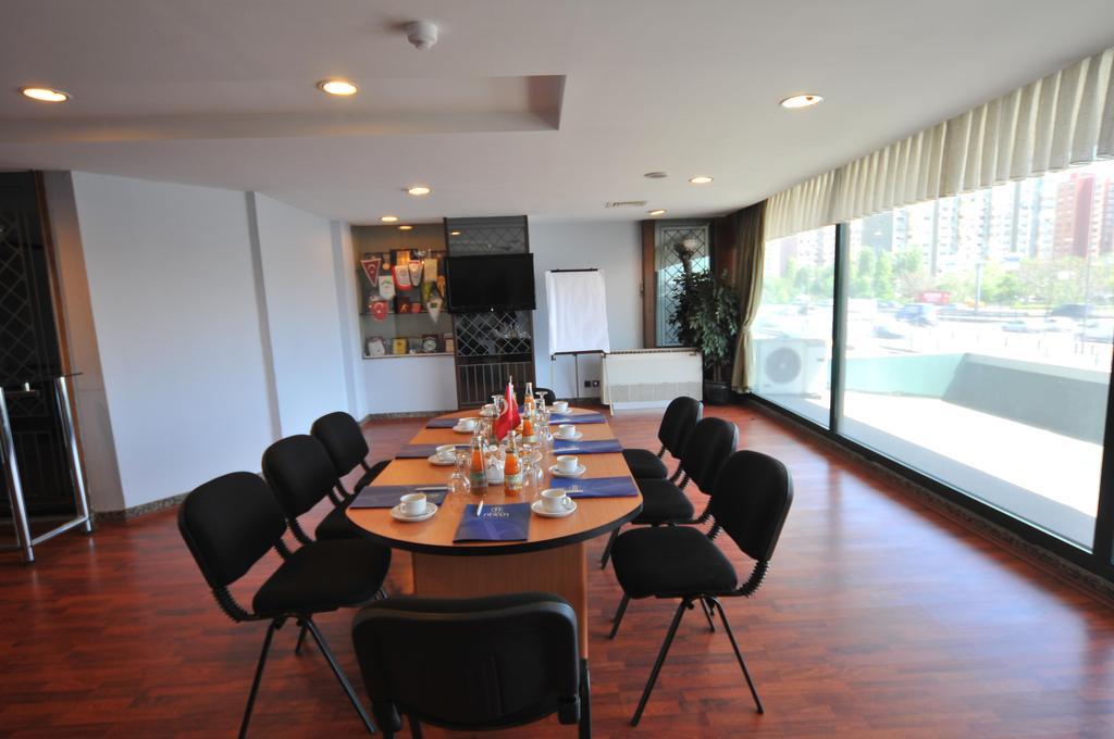 Adela Hotel 4*