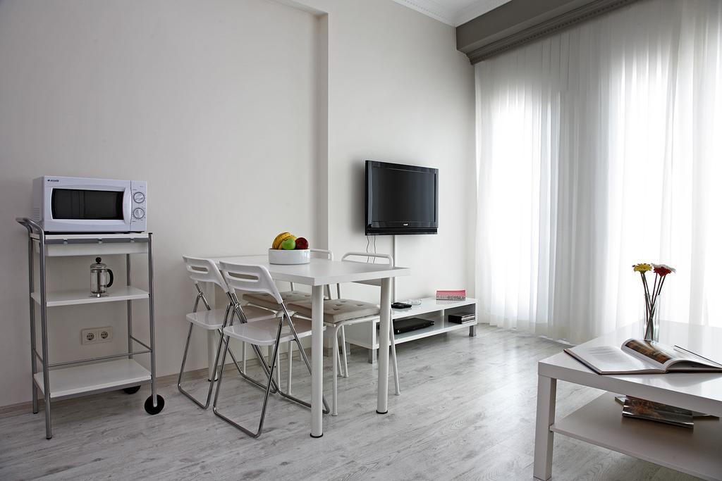 Apartment Time *