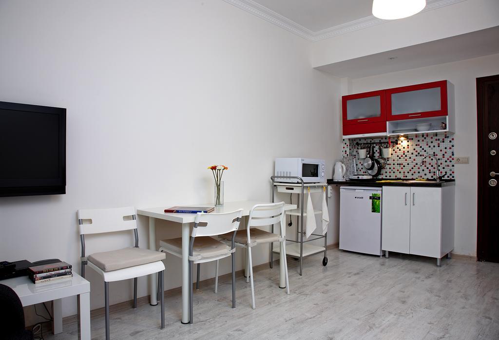 Apartment Time *