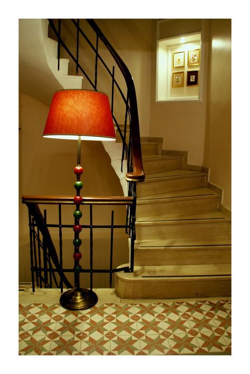Otel Uyan-special Category