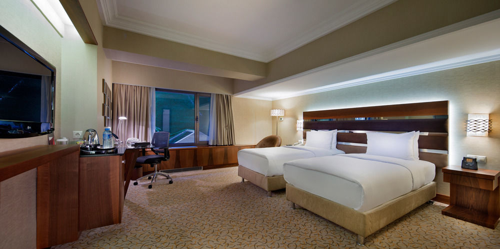 Hotel Hilton Parksa 4*